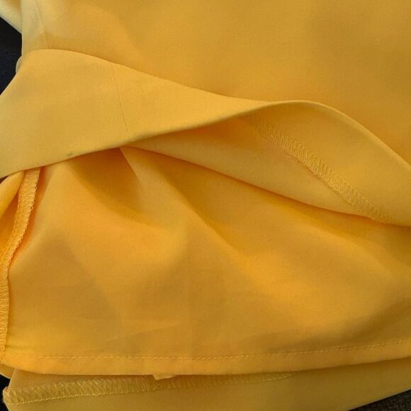 White House Black Market Butter Yellow Off Shoulder Dress - Size 8 - NWOT - Picture 5 of 5